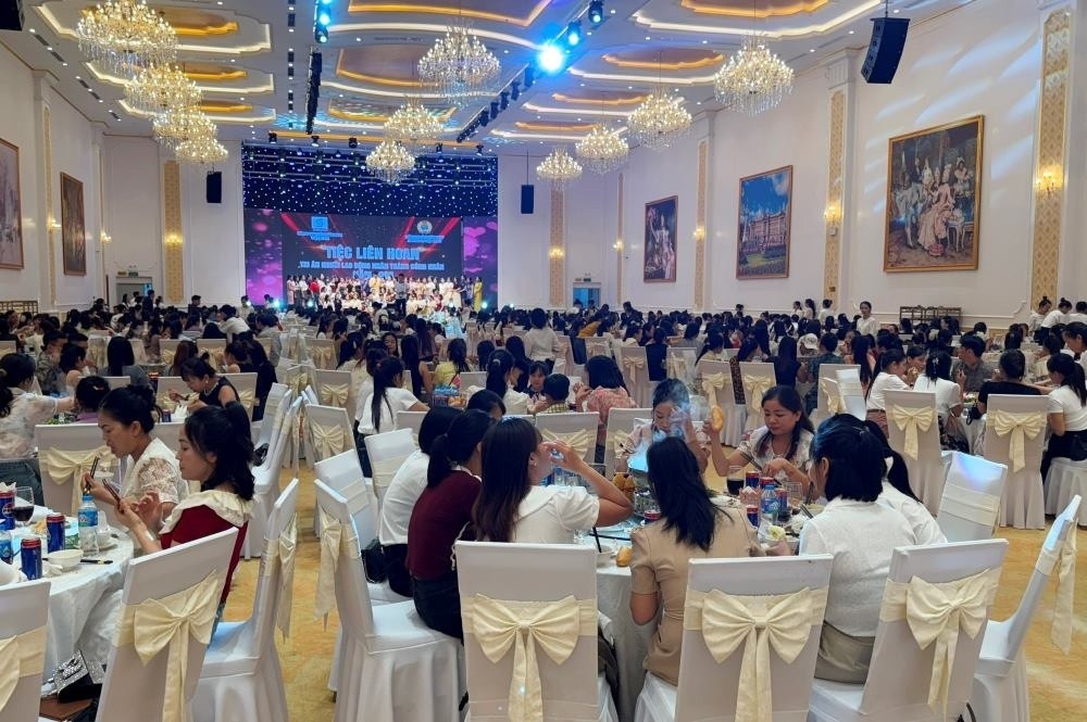 Một doanh nghiệp chi 5,2 tỷ đồng mời 13.000 công nhân ăn tiệc như khách VIP tại Thanh Hóa