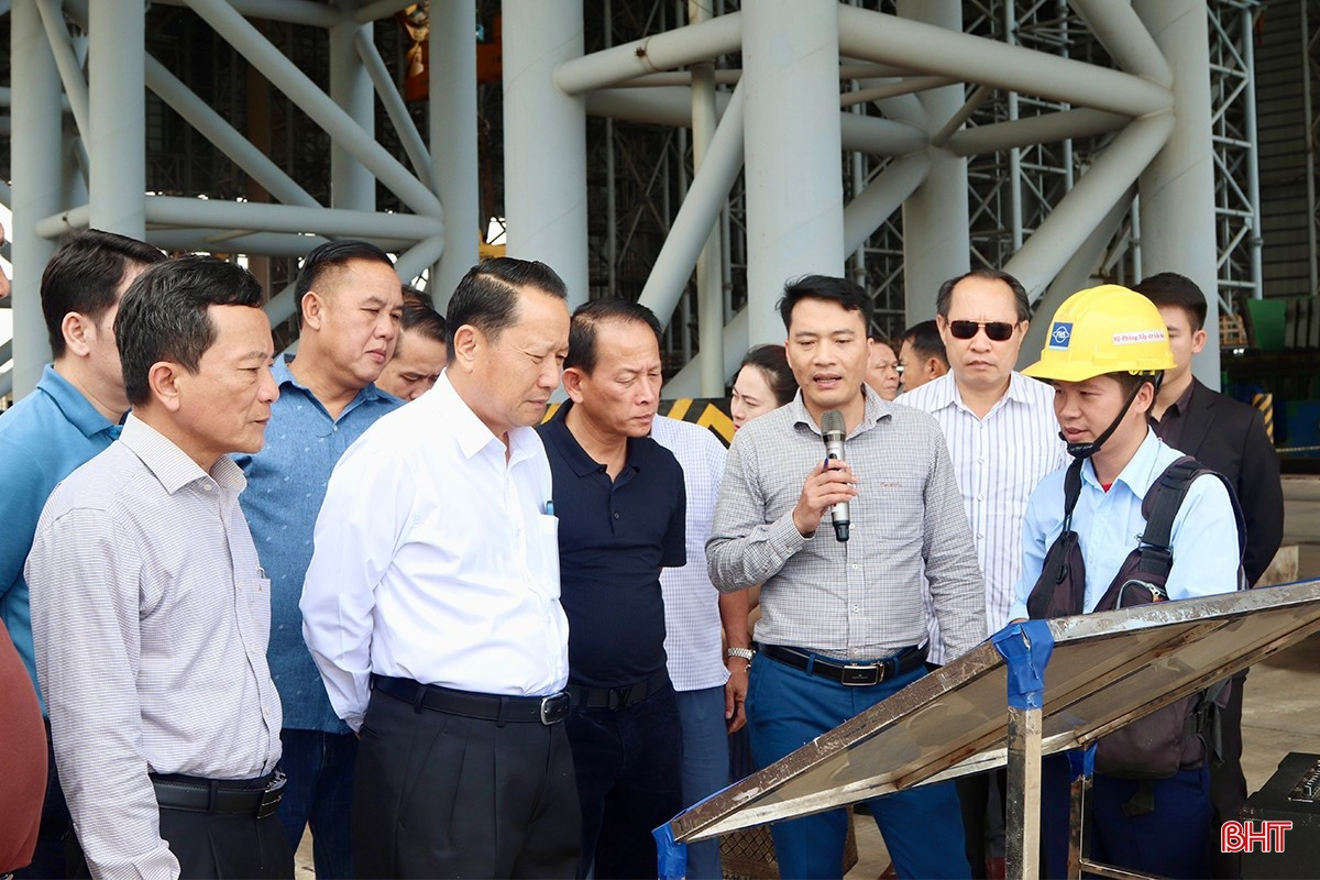 Lãnh đạo Lào vừa tới thăm dự án thép gần 13 tỷ USD ở Việt Nam, kinh ngạc trước quy mô của 'biểu tượng công nghiệp'