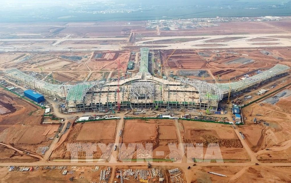 Sân bay hơn 336 nghìn tỷ lại có một kỷ lục Việt Nam, mái thép 5.300 tấn có diện tích rộng gấp gần 3 lần sân bóng FIFA - ảnh 1