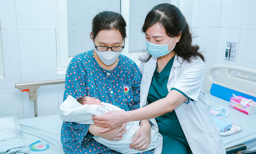 Phụ nữ sinh con thứ 2 có thể nghỉ thai sản thêm 1 tháng - ảnh 1