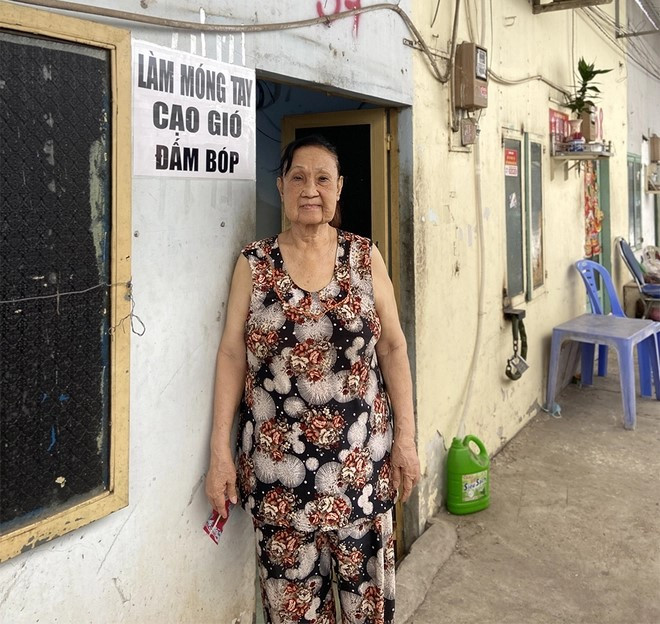 Cô đào nức tiếng Sài Gòn từng nhận cát-xê 1 cây vàng mỗi đêm, tuổi xế chiều gặp di chứng thẩm mỹ, sống cô độc, phải đi cọ vệ sinh, làm móng dạo kiếm sống - ảnh 5