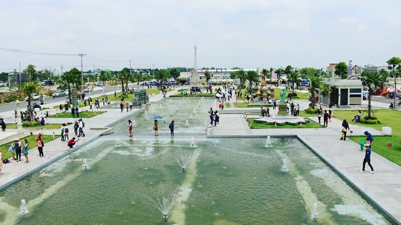 Chiêm ngưỡng 7 kỳ quan nổi tiếng thế giới tại tỉnh sắp sáp nhập với tỉnh sở hữu 'nóc nhà Nam Bộ'- Ảnh 7. Chiêm ngưỡng 7 kỳ quan nổi tiếng thế giới tại tỉnh sắp sáp nhập với tỉnh sở hữu 'nóc nhà Nam Bộ'- Ảnh 7.