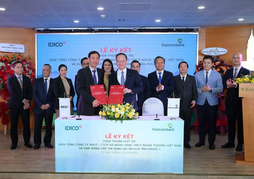 Vietcombank ký kết hợp tác với IDICO, tài trợ 4.000 tỷ đồng cho dự án KCN Tân Phước 1