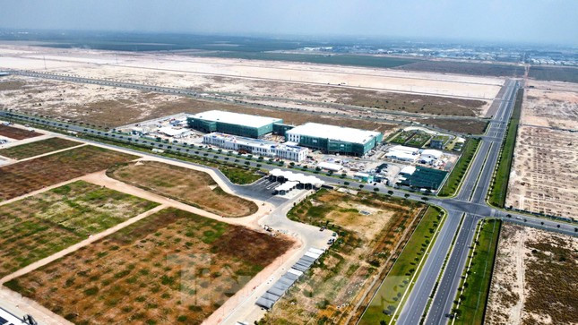 Doanh nghiệp ám ảnh vì 'đói' vốn, 'khát' đất ảnh 1