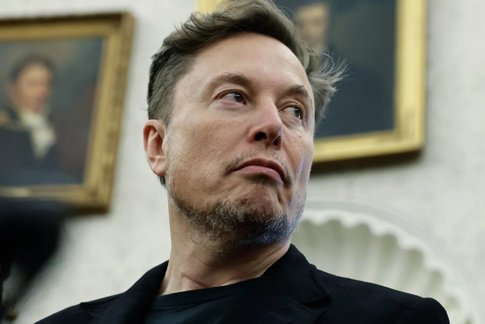 Tỷ phú Elon Musk thất vọng với ông Trump, chỉ trích dự luật thuế mới - ảnh 1