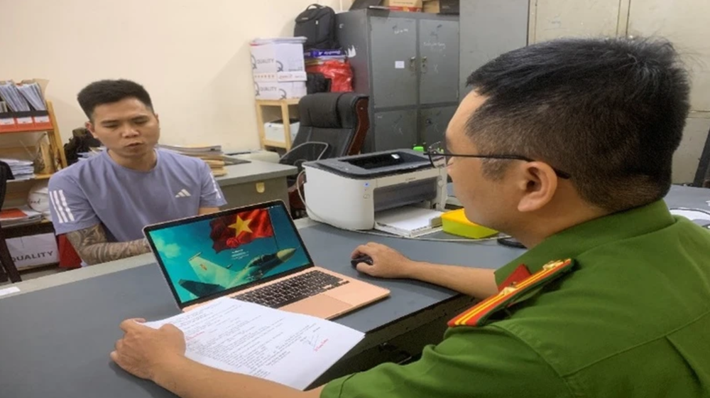 Khám xét nơi ở, bắt khẩn cấp Nguyễn Quốc Hùng - ảnh 2