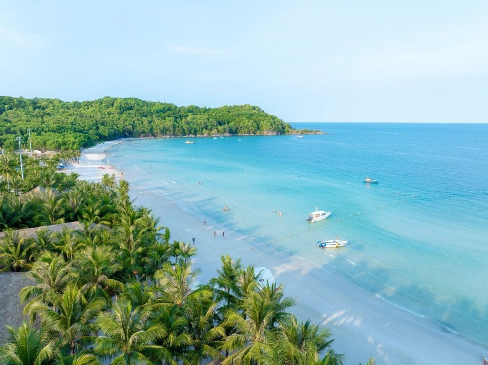 Tỉnh có đảo ngọc sánh ngang Hawaii, là điểm đến biển đảo thiên nhiên hàng đầu thế giới, thu về số tiền khổng lồ - ảnh 1