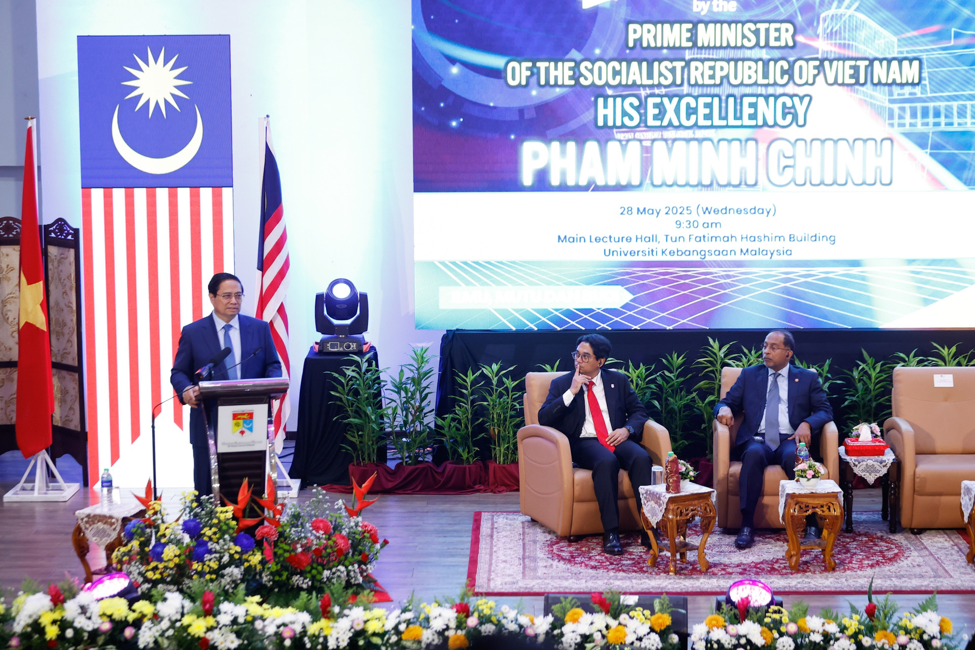Chuyến công tác của Thủ tướng tại Malaysia: Tầm nhìn mới, tương lai mới- Ảnh 6. Chuyến công tác của Thủ tướng tại Malaysia: Tầm nhìn mới, tương lai mới- Ảnh 6.