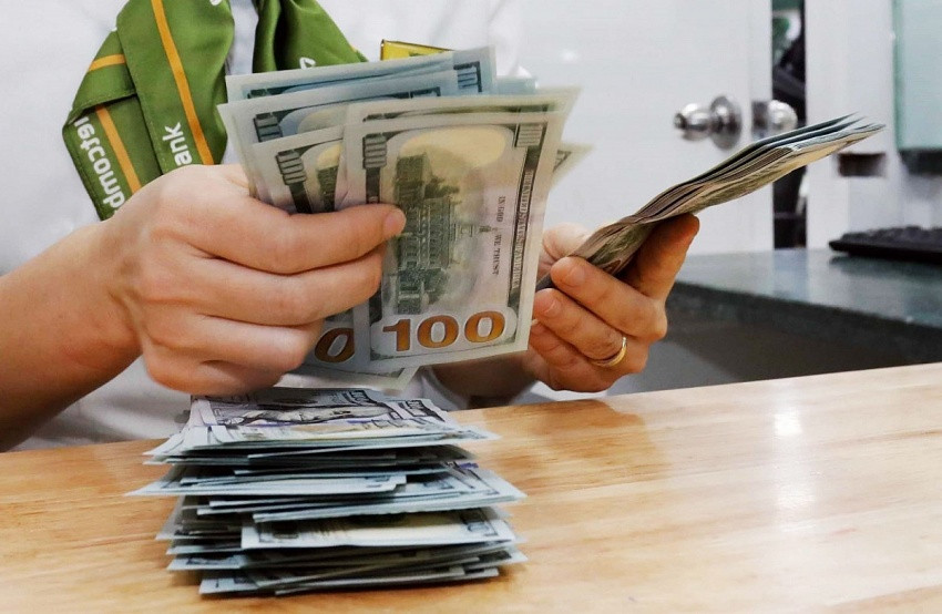 USD và Nhân dân tệ đồng loạt tăng giá: Tỷ giá VND biến động mạnh tại ngân hàng và chợ đen