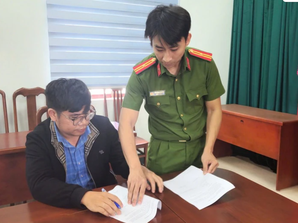Khởi tố một Chủ tịch UBND xã cùng công chức tài chính kế toán - ảnh 3