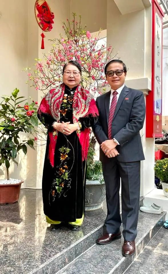 Đại gia U80 đứng sau 'gia tộc vàng' nổi tiếng Việt Nam Bảo Tín Minh Châu: Được công nhận là Nghệ nhân Quốc gia, kiếm tiền từ năm 11 tuổi - ảnh 1