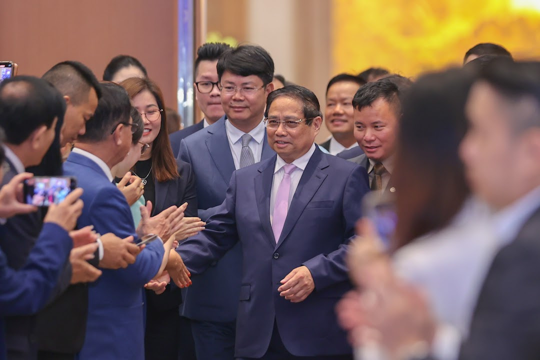 TỔNG THUẬT: Tọa đàm của Thủ tướng Chính phủ với doanh nghiệp về phát triển kinh tế tư nhân- Ảnh 1. TỔNG THUẬT: Tọa đàm của Thủ tướng Chính phủ với doanh nghiệp về phát triển kinh tế tư nhân- Ảnh 1.