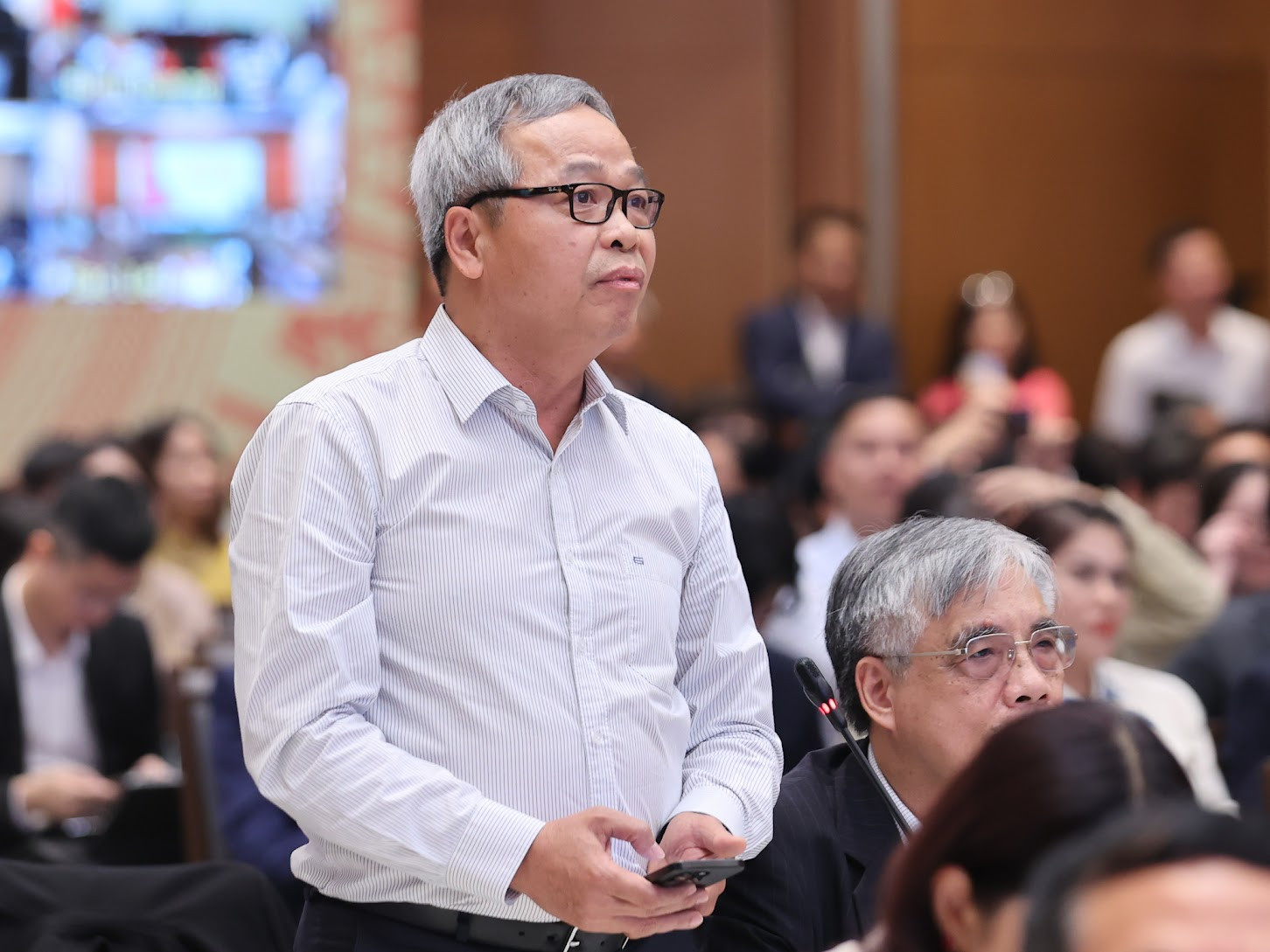 TỔNG THUẬT: Tọa đàm của Thủ tướng Chính phủ với doanh nghiệp về phát triển kinh tế tư nhân- Ảnh 17. TỔNG THUẬT: Tọa đàm của Thủ tướng Chính phủ với doanh nghiệp về phát triển kinh tế tư nhân- Ảnh 17.
