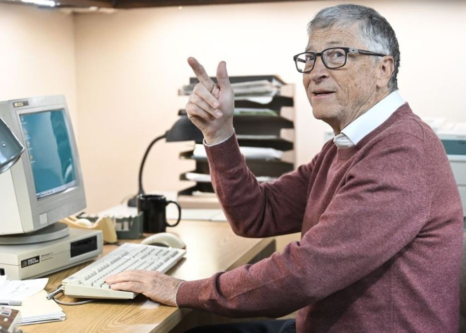 Ông vua công nghệ Bill Gates chỉ ra 3 nghề 'không bao giờ thất nghiệp' dù bão AI càn quét toàn cầu, nghề đầu tiên nhiều người bất ngờ