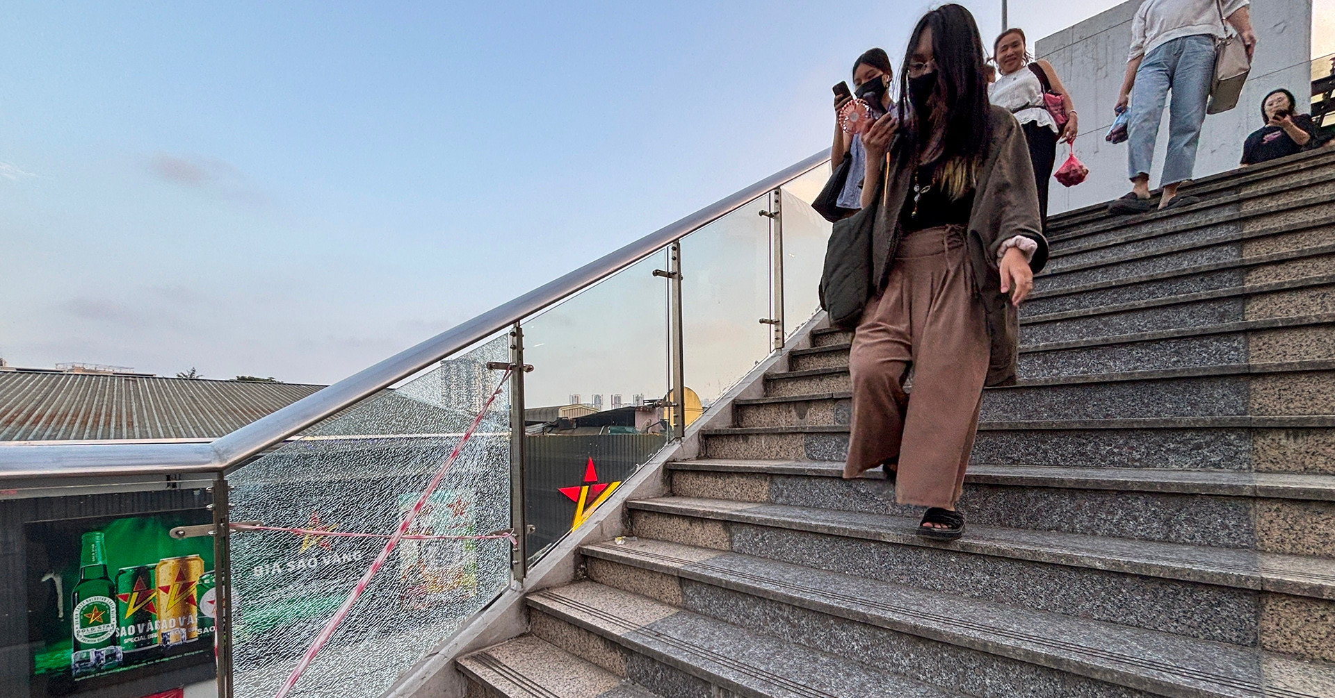Hiện trạng đáng buồn trên tuyến metro Cát Linh - Hà Đông