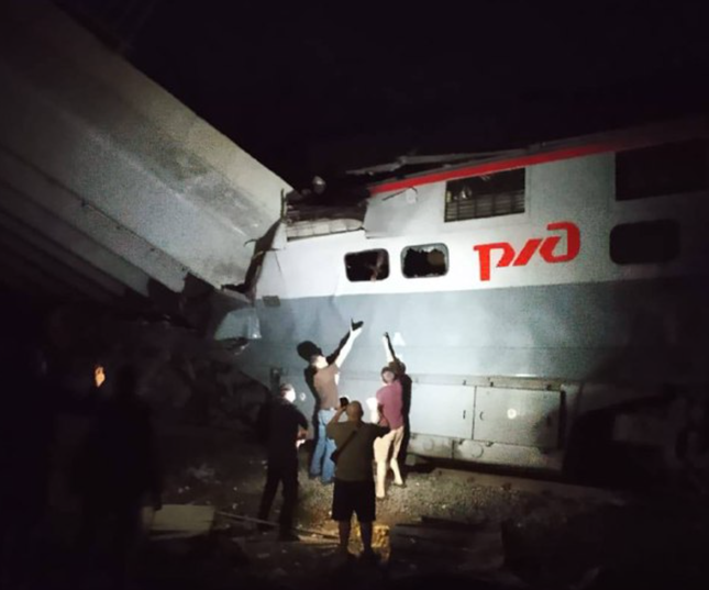 Nga: Cầu sập trúng tàu hỏa khiến hàng chục người thương vong, nghi do hành động phá hoại ảnh 2