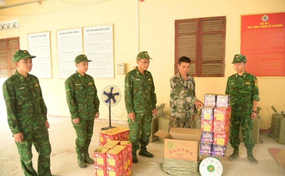 Tịch thu tang vật, bắt giữ Trần Văn Cừ và đồng bọn - ảnh 1
