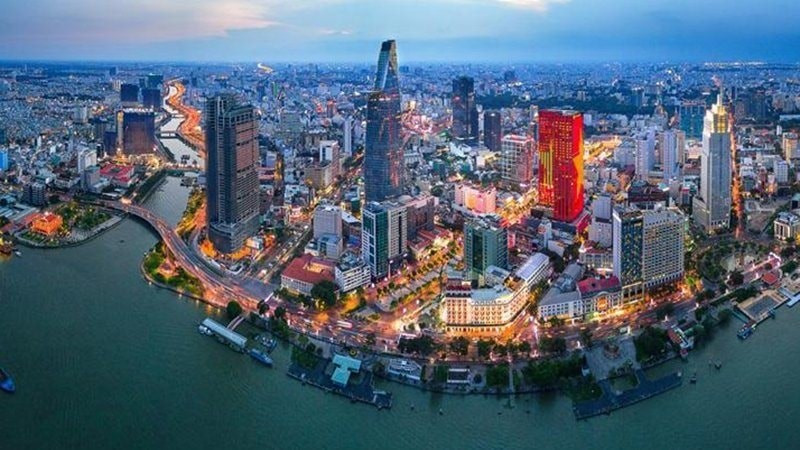 Báo nước ngoài dự báo Việt Nam sớm vượt Thái Lan, trở thành nền kinh tế lớn thứ hai Đông Nam Á chỉ trong vài năm tới - ảnh 1