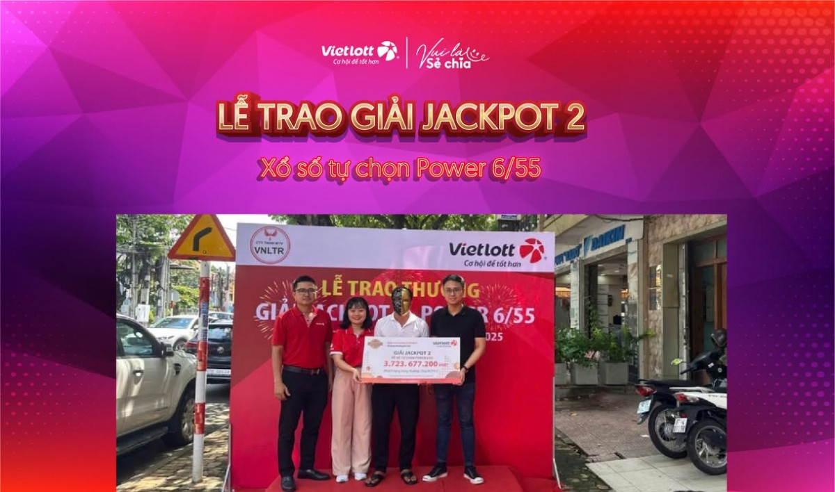 Người đàn ông trúng độc đắc tiền tỷ của Vietlott khi mua vé lúc ‘ngồi chơi cùng bạn bè’