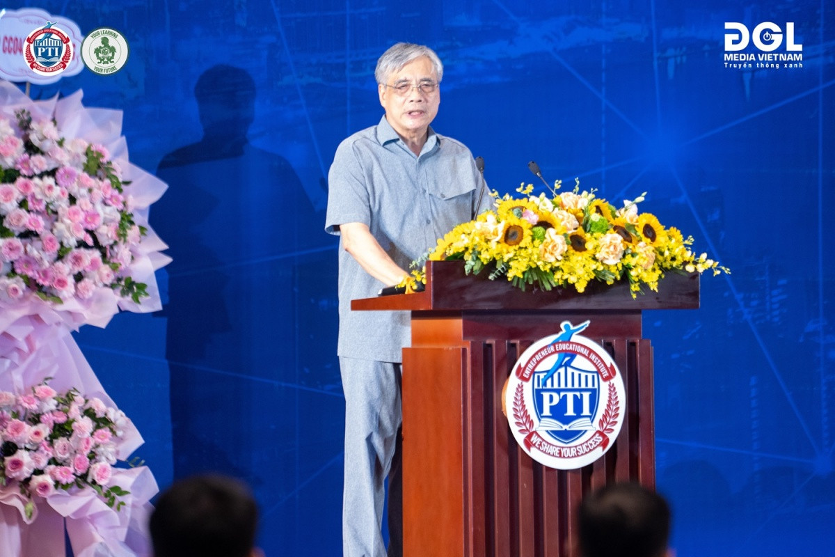 PGS.TS Trần Đình Thiên chỉ ra ‘Bộ Tứ Chiến lược’ giúp doanh nghiệp Việt vượt sóng, chinh phục biển lớn