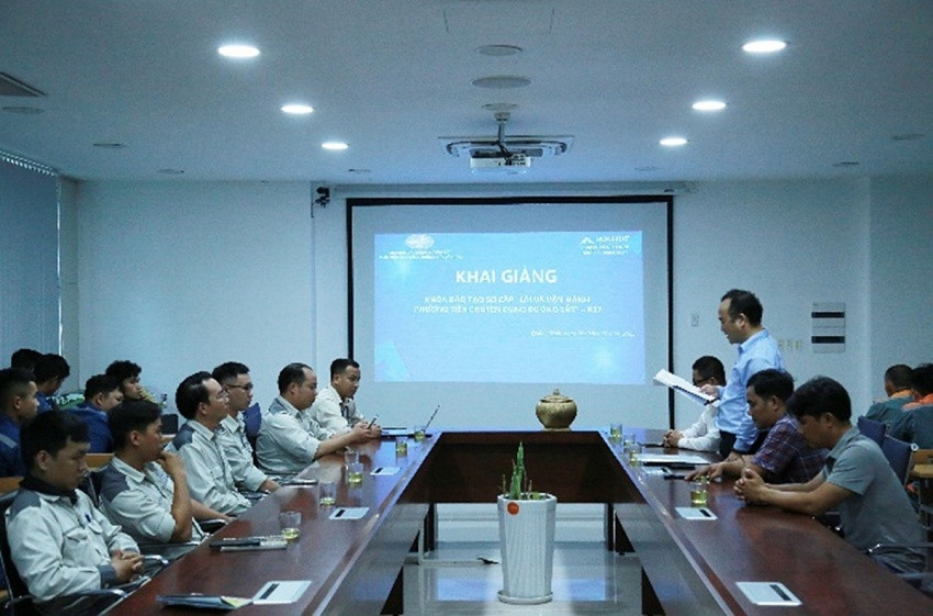 Hòa Phát (HPG) ráo riết đào tạo vận hành đường sắt trong 6 tháng, chuẩn bị cho kế hoạch sắp tới