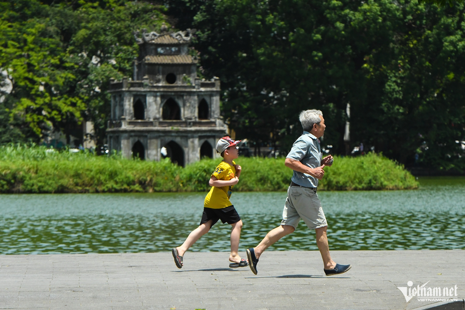 W-nang nong hanoi thoi tiet 3.jpg