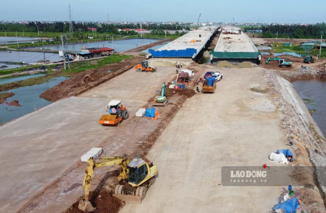Chỉ 4 tháng nữa, tuyến đường ven biển 6.400 tỷ đi qua 5 huyện của Nam Định sẽ hoàn thành- Ảnh 2. Chỉ 4 tháng nữa, tuyến đường ven biển 6.400 tỷ đi qua 5 huyện của Nam Định sẽ hoàn thành- Ảnh 2.