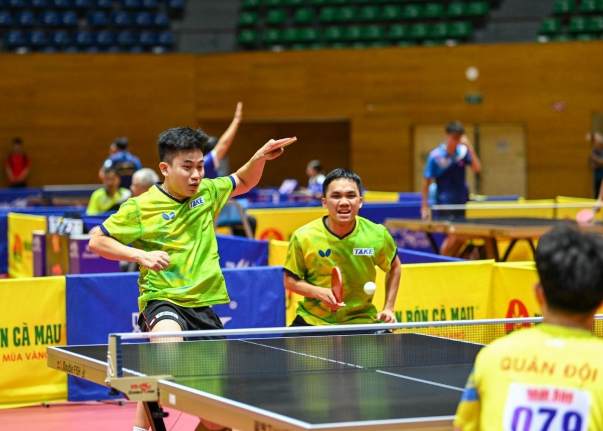 Khi tinh thần thể thao song hành cùng trách nhiệm xã hội: Bài học từ bầu Hiển