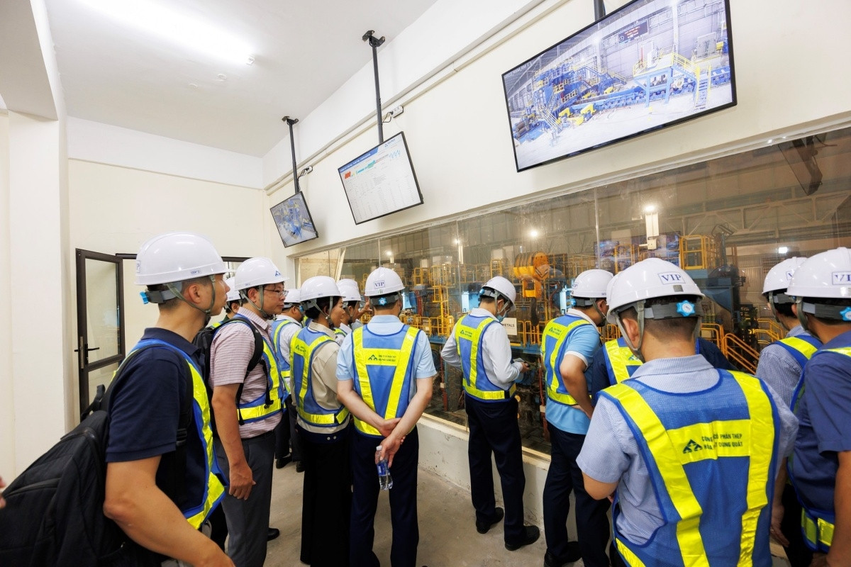 Thăm 'pháo đài thép' 700ha của Hòa Phát, gần 30 doanh nghiệp cơ khí tính chuyện đổi nhà cung cấp