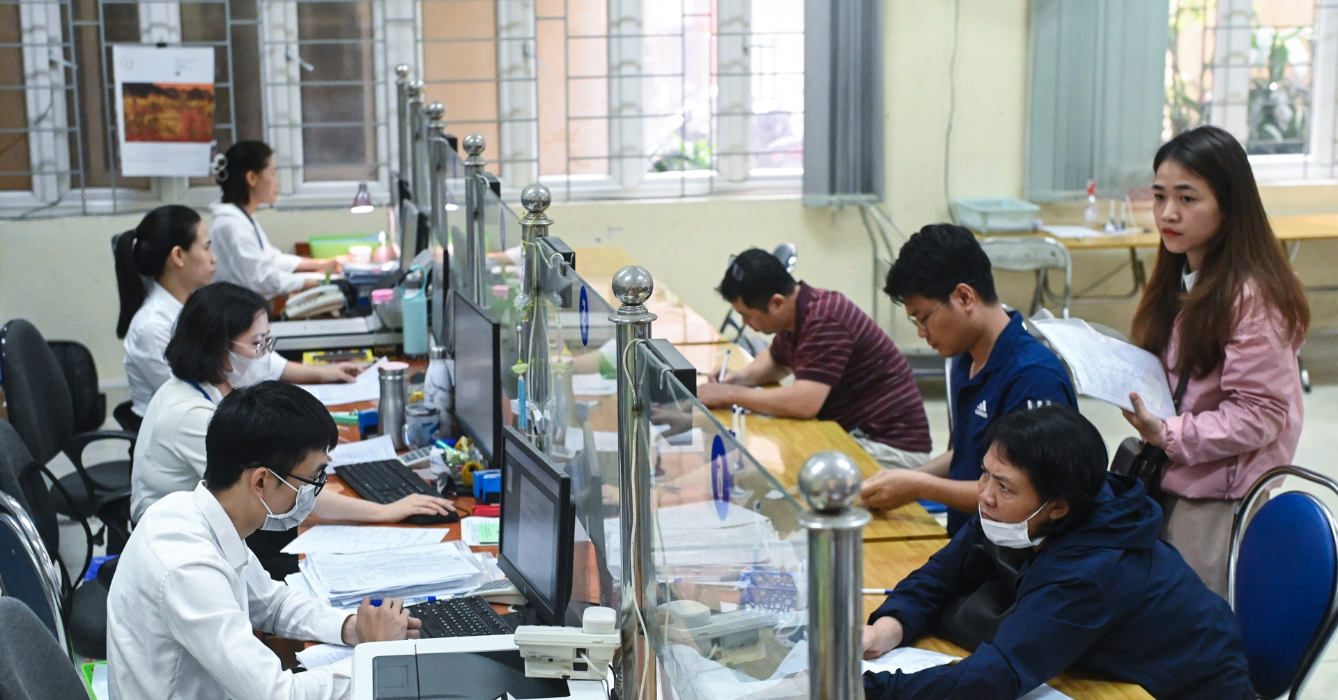 Còn hơn 64.000 tỷ chưa chi, lao động thất nghiệp vẫn nhận trợ cấp 'chưa đủ sống'