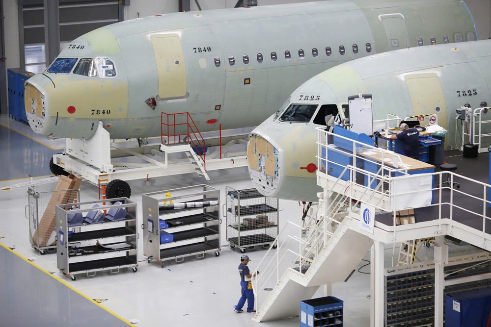 Thương vụ hàng không lớn nhất lịch sử: Trung Quốc tính mua 500 máy bay Airbus, gửi lời cảnh báo rắn gửi tới Mỹ - ảnh 1