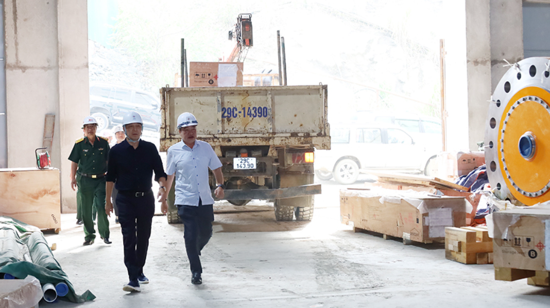 Công trình thủy điện mở rộng có quy mô lớn nhất Việt Nam vượt tiến độ, hứa hẹn phát điện trong 2 tháng tới- Ảnh 1.
