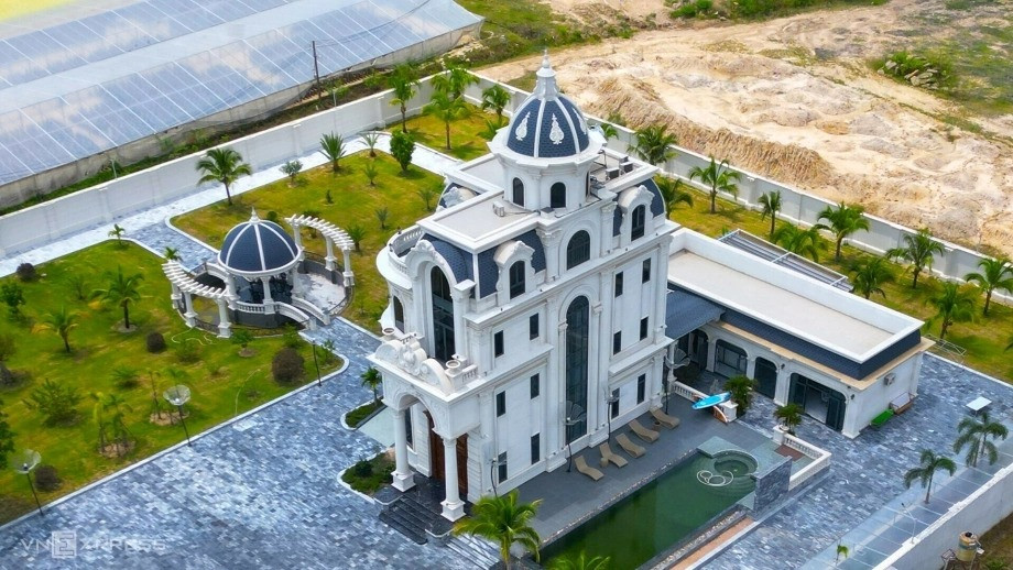 Chỉ còn 19 ngày nữa, biệt phủ xây trái phép tại Bình Thuận buộc phải phá dỡ hoàn toàn- Ảnh 1. Chỉ còn 19 ngày nữa, biệt phủ xây trái phép tại Bình Thuận buộc phải phá dỡ hoàn toàn- Ảnh 1.