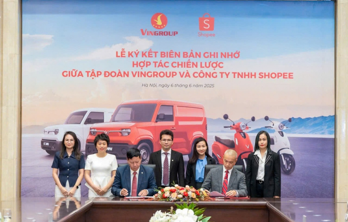 Vingroup của tỷ phú Phạm Nhật Vượng chính thức gia nhập thị trường mua sắm online, bắt tay tập đoàn 200 tỷ USD
