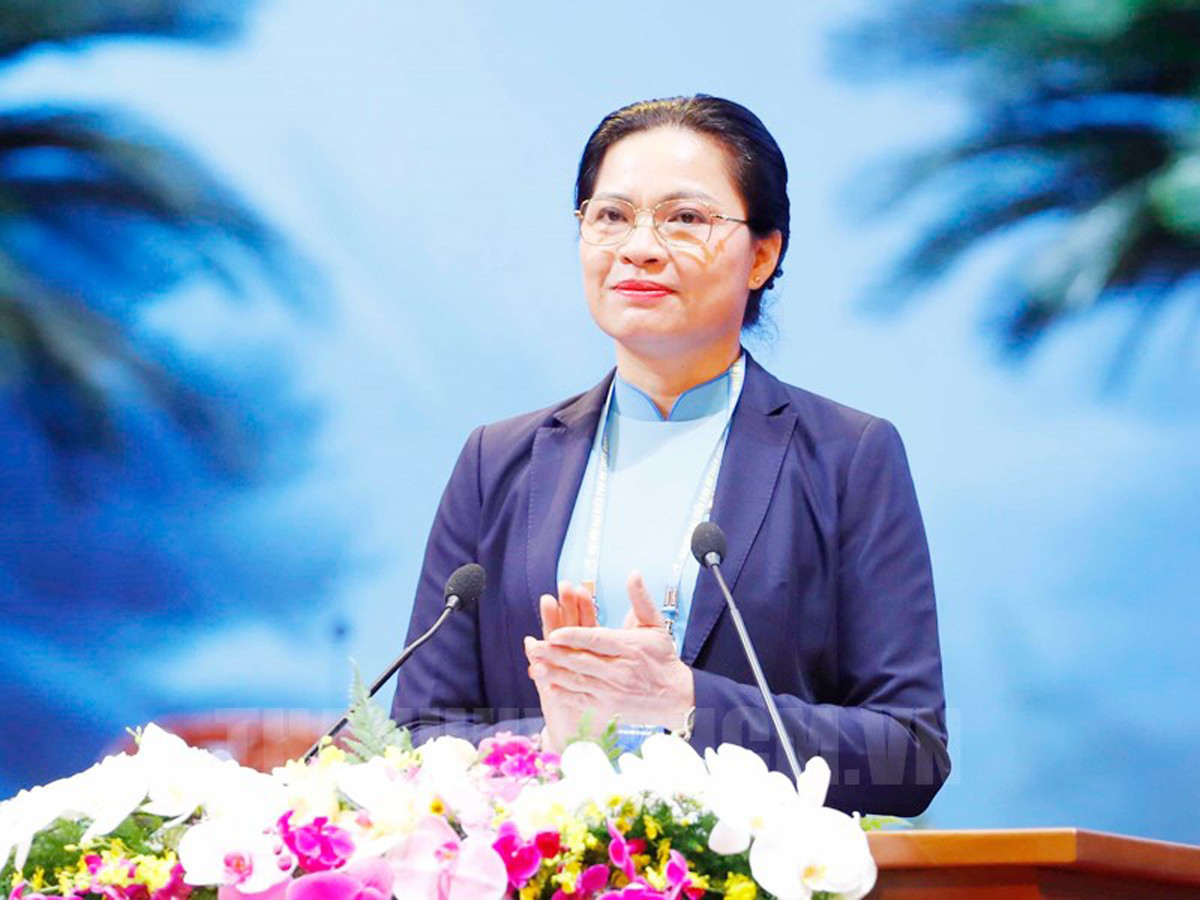 ha thi nga 2.jpg
