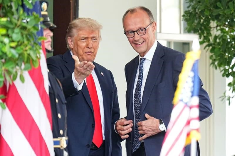 Thủ tướng Đức mang món quà đặc biệt tới Nhà Trắng tặng ông Trump - ảnh 2