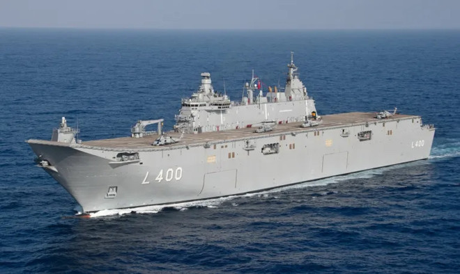 tau san bay nato 1.jpg