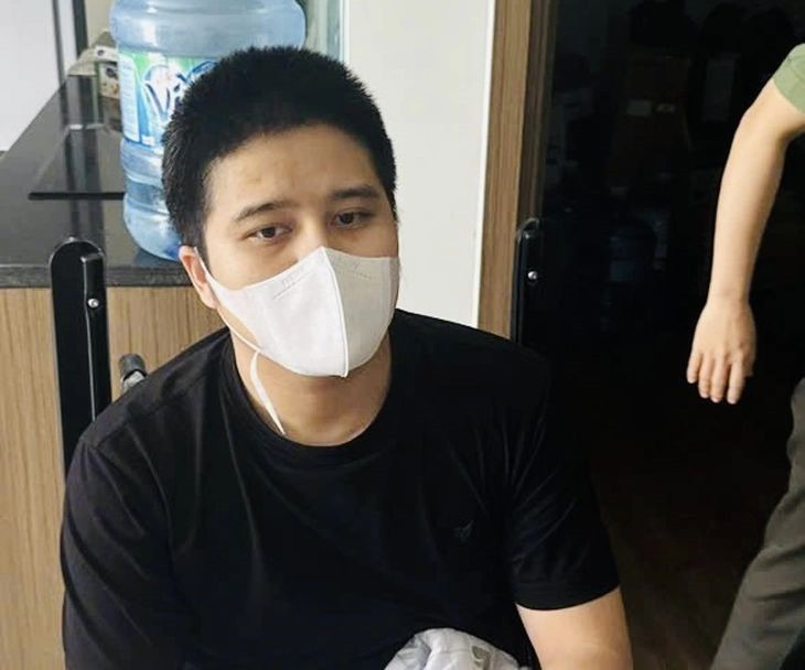 Khám xét căn nhà liền kề 4 tầng, bắt Lê Hữu Minh - ảnh 1