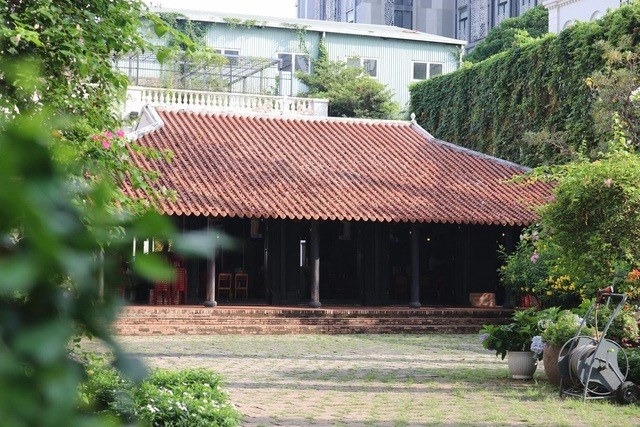 Ngôi nhà cổ nhất Sài Gòn với tuổi đời hơn 200 năm: Mang đậm kiến trúc Pháp, toàn bộ căn nhà không dùng đến bất kỳ chiếc đinh nào- Ảnh 1. Ngôi nhà cổ nhất Sài Gòn với tuổi đời hơn 200 năm: Mang đậm kiến trúc Pháp, toàn bộ căn nhà không dùng đến bất kỳ chiếc đinh nào- Ảnh 1.