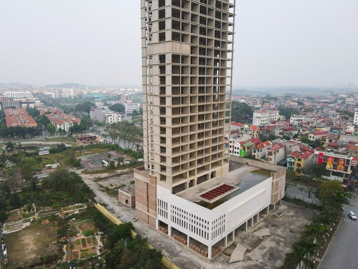 Tỉnh nhỏ nhất Việt Nam sắp vận hành tòa nhà cao nhất: Là công trình được ‘hồi sinh’ sau nhiều năm bỏ hoang- Ảnh 1. Tỉnh nhỏ nhất Việt Nam sắp vận hành tòa nhà cao nhất: Là công trình được ‘hồi sinh’ sau nhiều năm bỏ hoang- Ảnh 1.