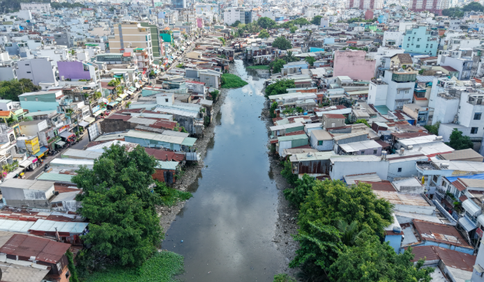 Dự án cải tạo rạch ô nhiễm nhất TP. HCM gặp khó- Ảnh 1. Dự án cải tạo rạch ô nhiễm nhất TP. HCM gặp khó- Ảnh 1.