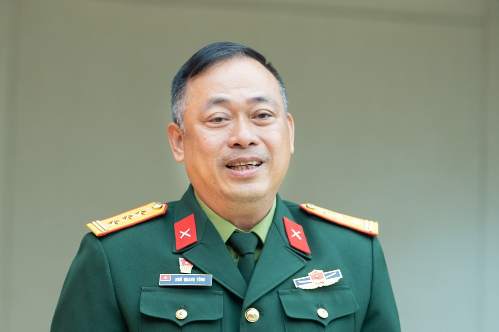 Nam BLV nổi tiếng cả nước là con trai huyền thoại Thể Công, U60 mang quân hàm Thượng tá, chức Phó Giám đốc - ảnh 4