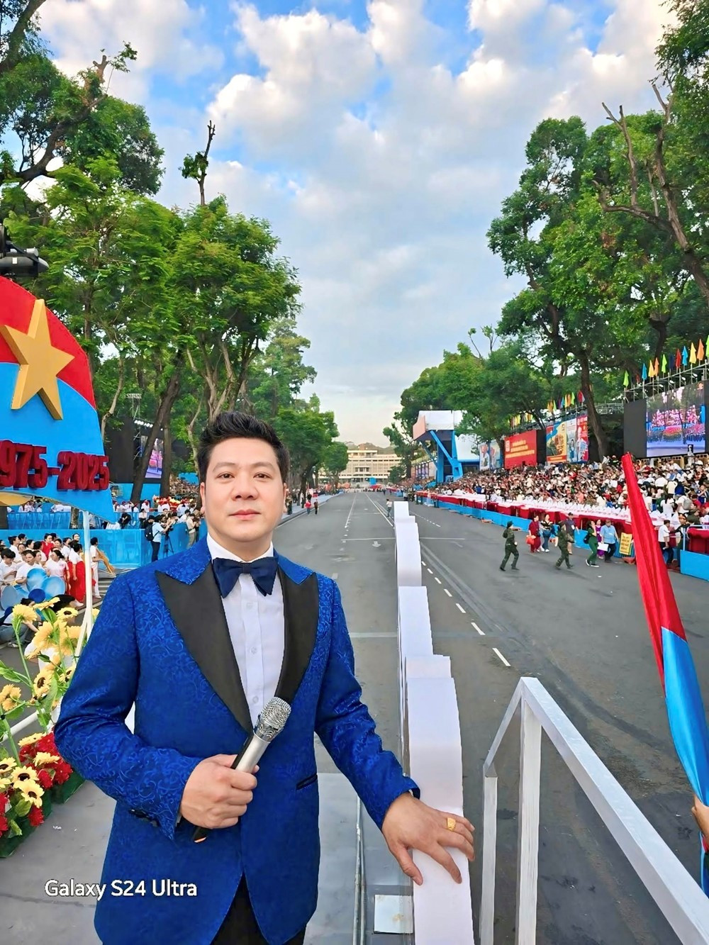 Tiến sĩ, NSND vừa được Bộ Văn hóa bổ nhiệm chức Giám đốc Học viện: Sở hữu giọng trầm 'hay nhất Việt Nam', U50 hạnh phúc bên vợ đồng môn cùng 2 con gái - ảnh 4