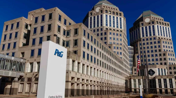 P&G, Unilever và loạt tập đoàn lớn đua nhau sa thải hàng nghìn nhân sự