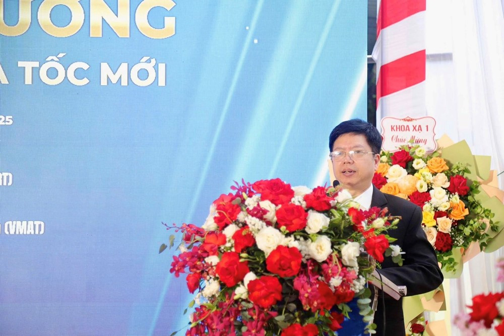 Việt Nam chính thức vận hành máy xạ trị 100 tỷ, bệnh nhân ung thư 'thoát cảnh' xếp hàng chờ đợi, điều trị đêm? - ảnh 3