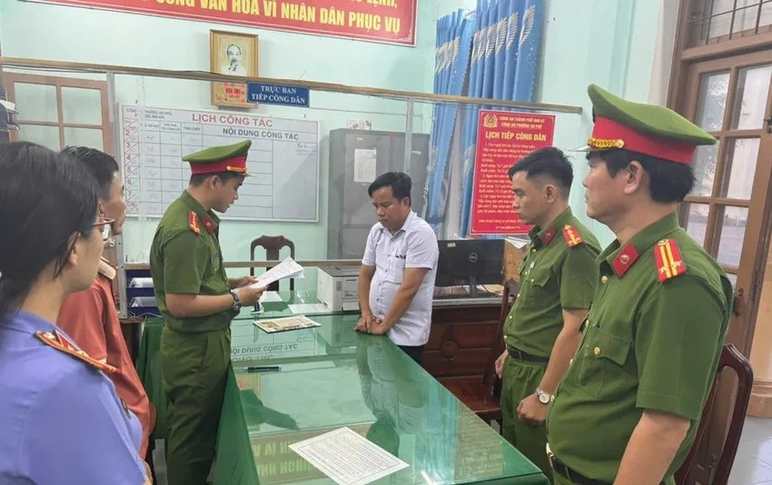 Bắt giữ nguyên cán bộ lĩnh vực đất đai