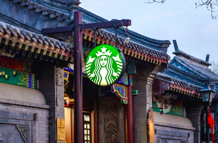 Từng là biểu tượng sang chảnh, Starbucks nay phải ‘xuống nước’ giảm giá vì lý do này