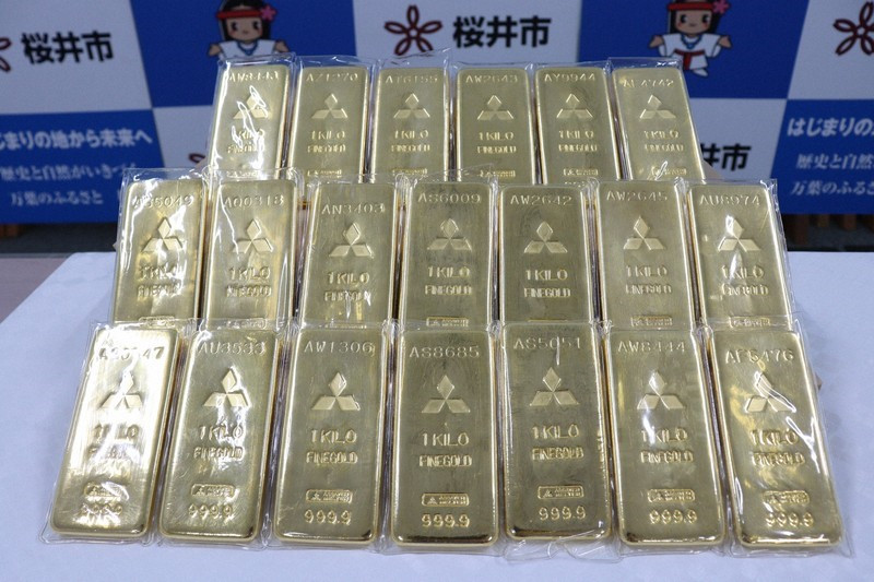 Danh tính người đàn ông vừa tặng 20kg vàng trị giá 59 tỷ đồng cho chính quyền - ảnh 1
