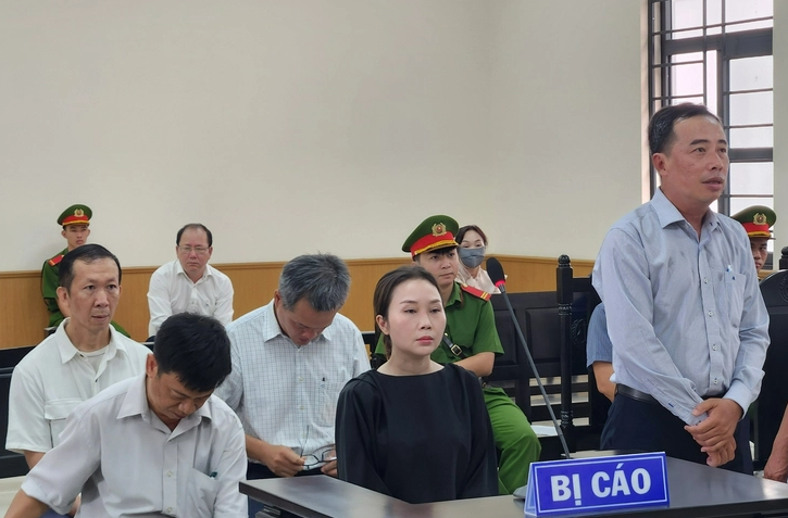 Nhóm cựu cán bộ ngân hàng bị đề nghị lĩnh án 10 năm tù - ảnh 1