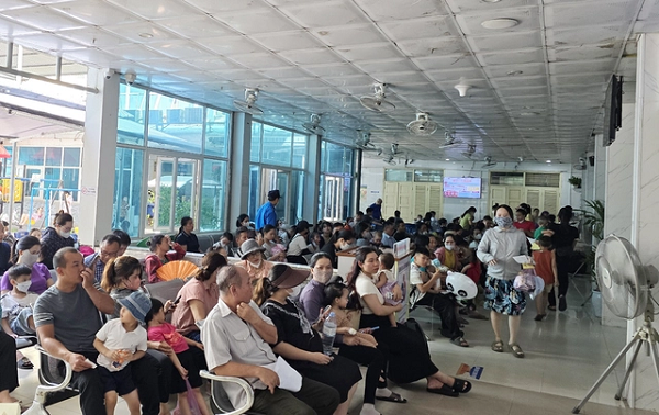 BHXH phát công văn khẩn: Chấm dứt ngay tình trạng 'muốn phòng mát phải trả thêm tiền'